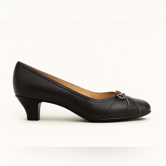 Softspots Brown Leather Heels 8.5W | Classic Round Toe Comfort Pumps - Picture 5 of 6